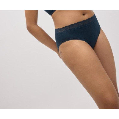 CONJUNTO YSABEL MORA.