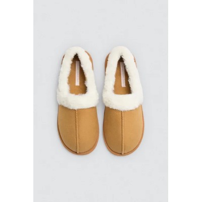 Zapatillas de casa mujer detalles pelo camel