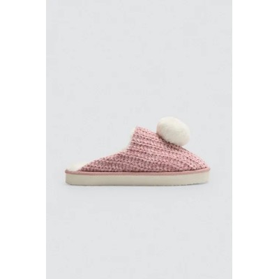 Zapatillas de casa aterciopeladas detalle pompón