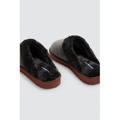 Zapatillas de casa cuadros con pelo