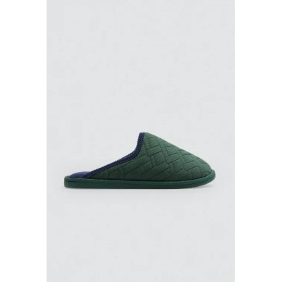 Zapatillas pelo estampado étnico verde
