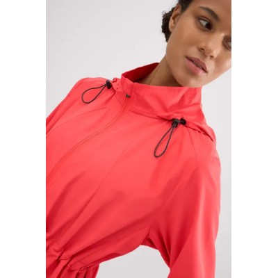 Chaqueta deportiva cortavientos con capucha y bolsillos