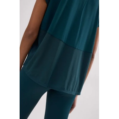 Camiseta deportiva manga corta fluida