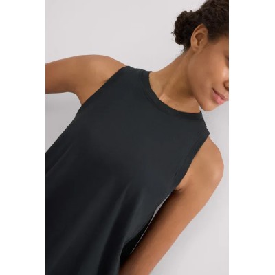 Camiseta algodón tirantes estilo deportivo