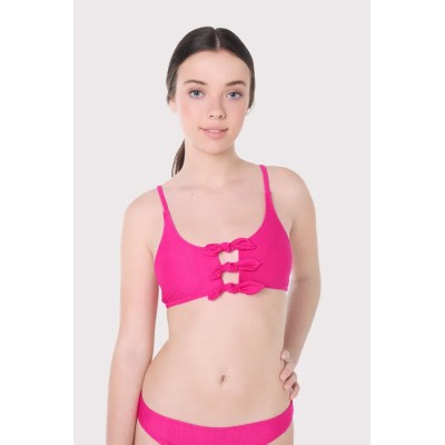 Top bikini juvenil texturizado detalles lazos fucsia