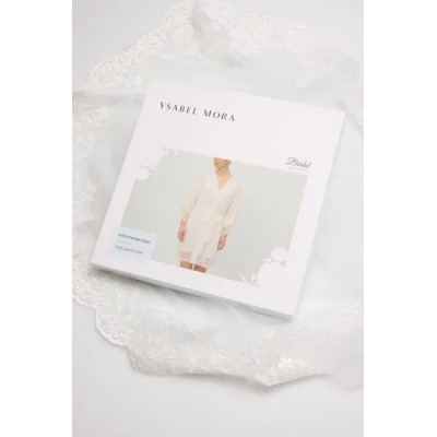 Bata de manga larga de satén blanco | Colección Novia