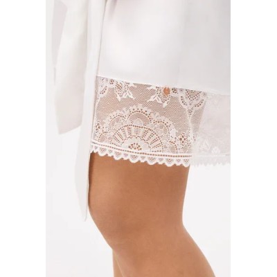 Bata de manga larga de satén blanco | Colección Novia