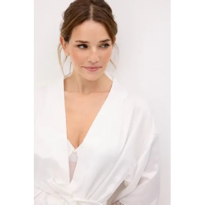 Bata de manga larga de satén blanco | Colección Novia