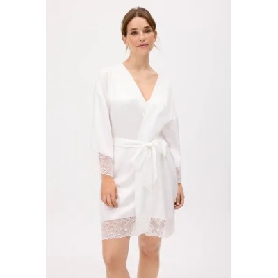 Bata de manga larga de satén blanco | Colección Novia