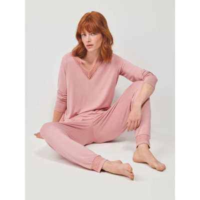 Pijama en tejido punto de viscosa cómodo
