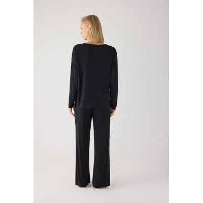 Pijama largo de mujer ligero y suave con pantalón ancho