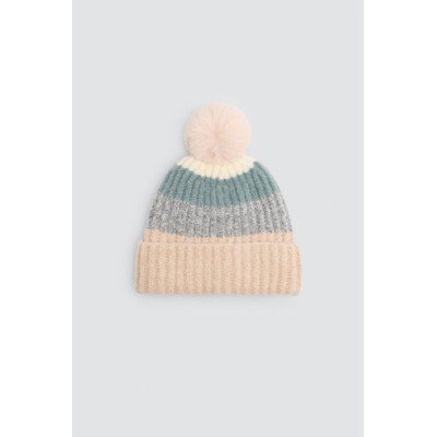 Gorro de punto detalle pompón