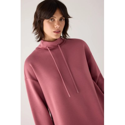 Conjunto afelpado cuello alto con cordones rosa